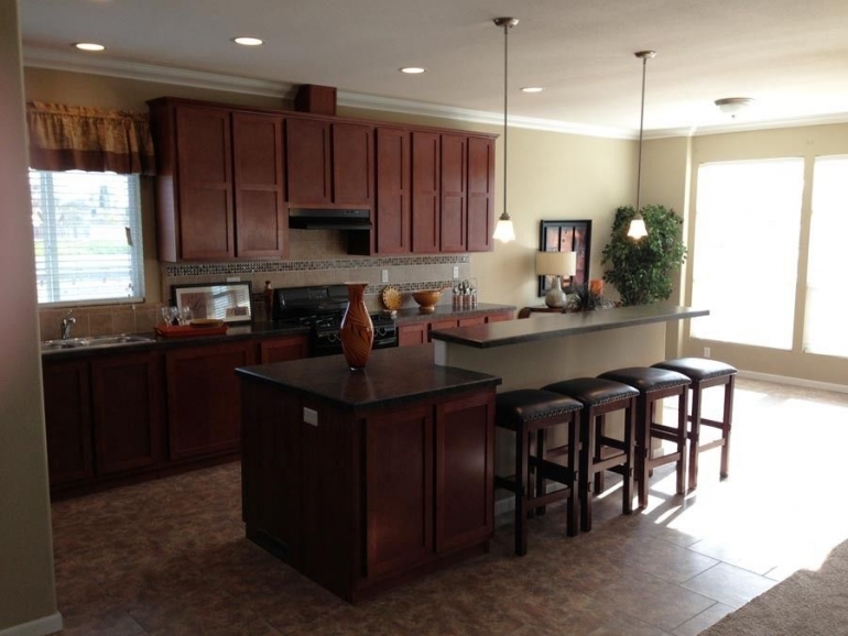 Champion (Lindsay, CA) 3 Bedroom Manufactured Home Yosemite 7684T for